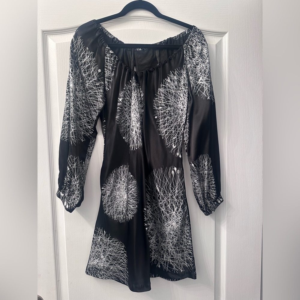 Poleci silk Black and White Textured Dress 4